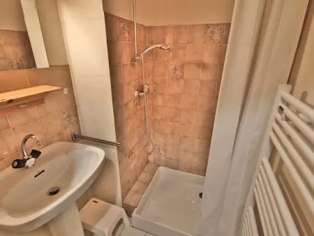 Studio 23m² vue pistes du Chinaillon, balcon sud-est : photo 10