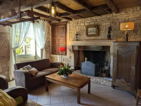 Maison indépendante en pierre, 3 chambres, WiFi et Parking près de Villefagnan - Photo 1
