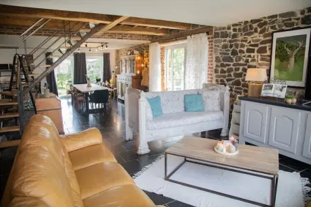 Le Grenier de Louise, gîte 9 pers. Gimnée : photo 11