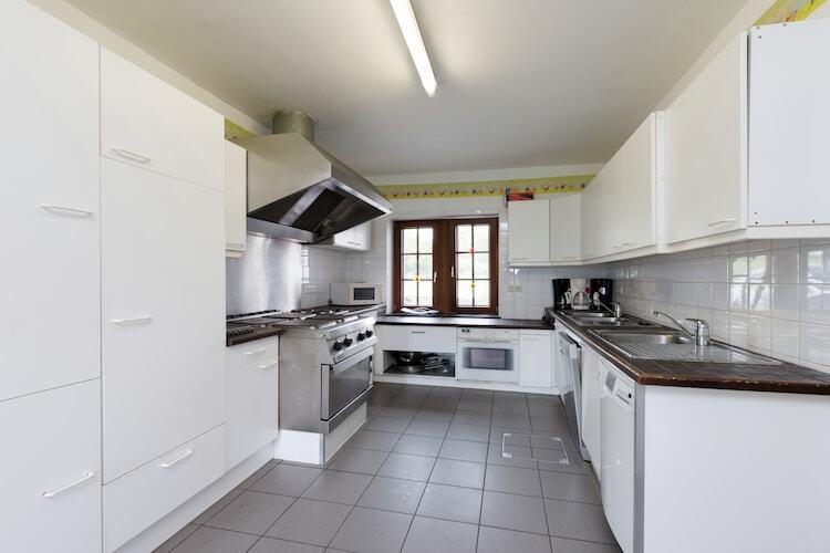 Ancienne école aménagée, 11 chambres pour 50 personnes - Photo 11