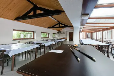 Ecole, Maison à Deiffelt près de la forêt - Photo 9
