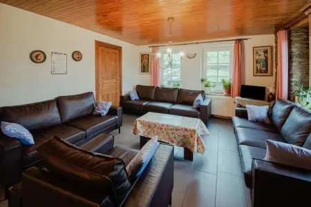 Gîte A Tchappe Mele, 15 personnes, sauna et bain à remous : photo 10