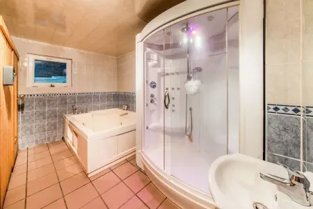 Ferme Sol Batire : gîte 20 pers., sauna et forêt à 100m : photo 36