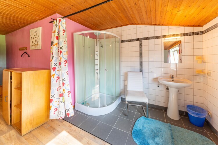 Claire Fontaine – Maison 18 pers. au bord de l'Ourthe - Photo 25