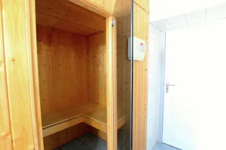 Gîte des Alouettes : maison 9 pers., sauna et terrain de pétanque : photo 8