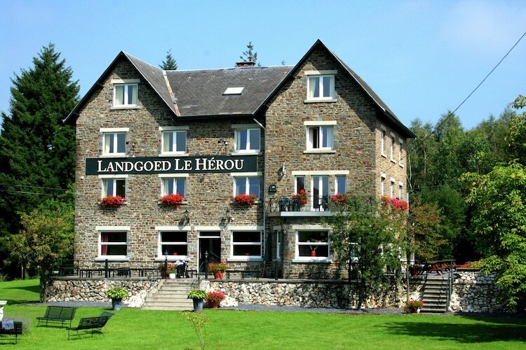 Manoir Le Herou : 19 chambres, 80 000 m² en Ardennes - Photo 3