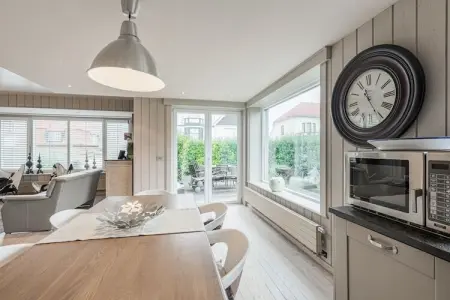 Location villa à Westende, Jolie maison de vacances à Westende-Bad avec sauna