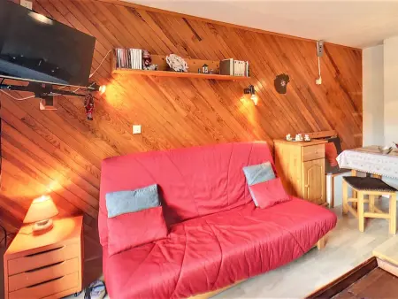 Studio confortable, skis aux pieds, balcon, accès piscine chauffée - Photo 5