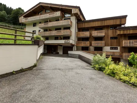 Appart 4 pers centre La Clusaz, parking couvert : photo 13