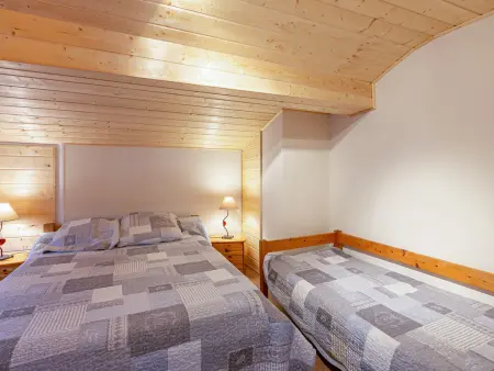 Appartement 6 pers, 2 chambres mansardées à La Clusaz : photo 4