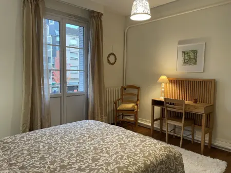 Appartement Liberté à Moulins : balcon, draps inclus : photo 6
