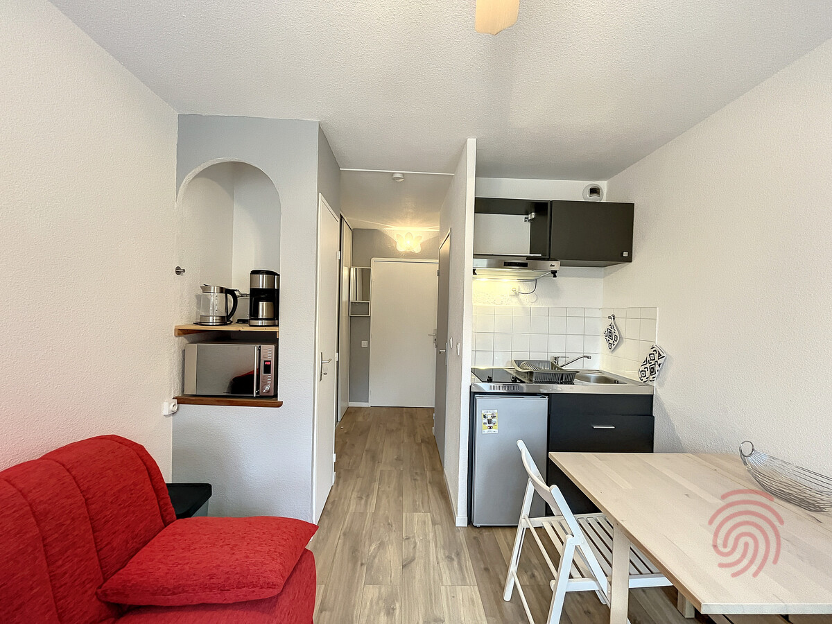 F2 34 m² balcon à 650m des Thermes, animaux ok - Photo 3