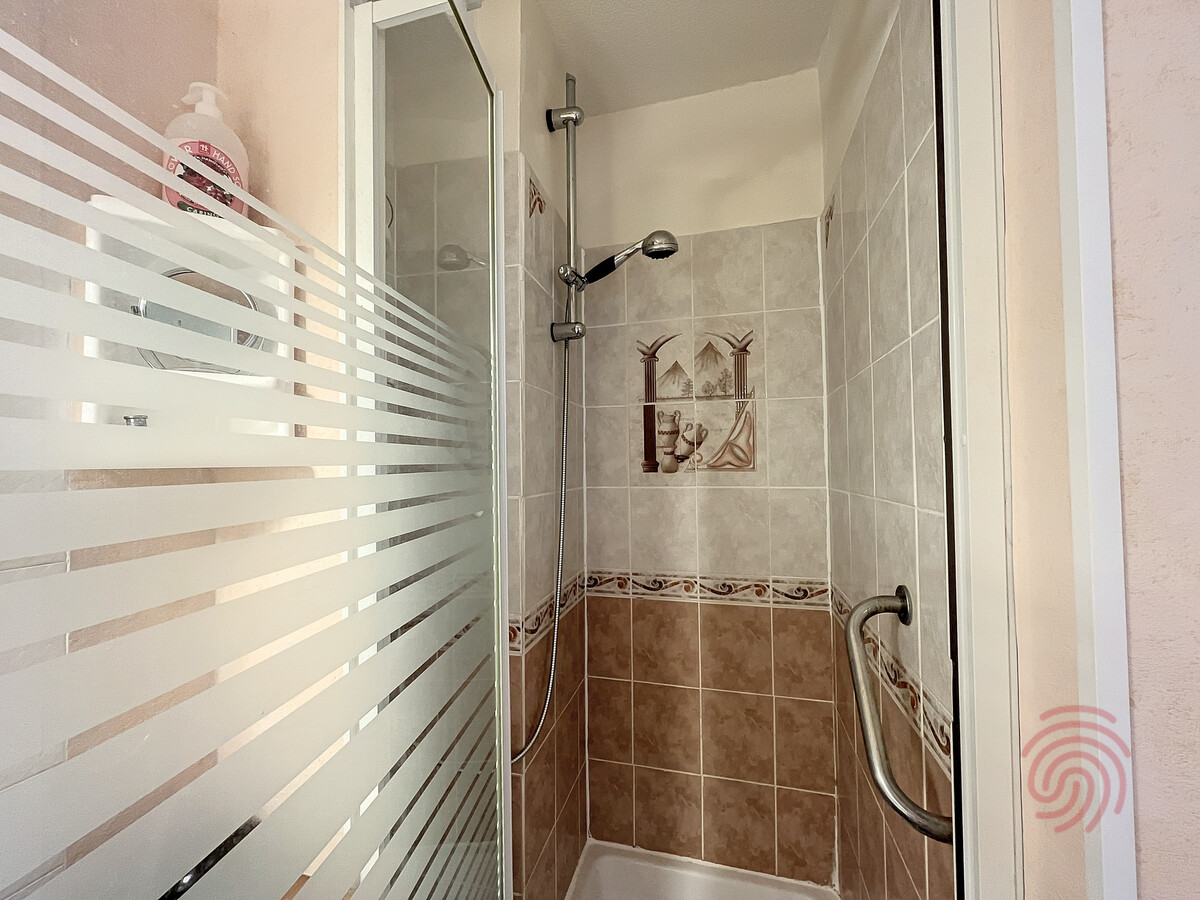 F2 34 m² balcon à 650m des Thermes, animaux ok - Photo 17