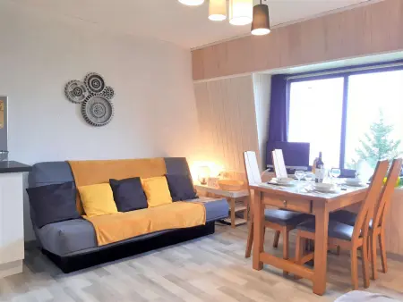 Location appartement à Saint Lary Soulan, Chalet cosy 4 pers à 800m des pistes - TV, kitchenette équipée, navette gratuite vacances.