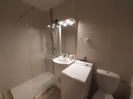 Studio rénové 28m² balcon montagne à Brides-les-Bains : photo 3