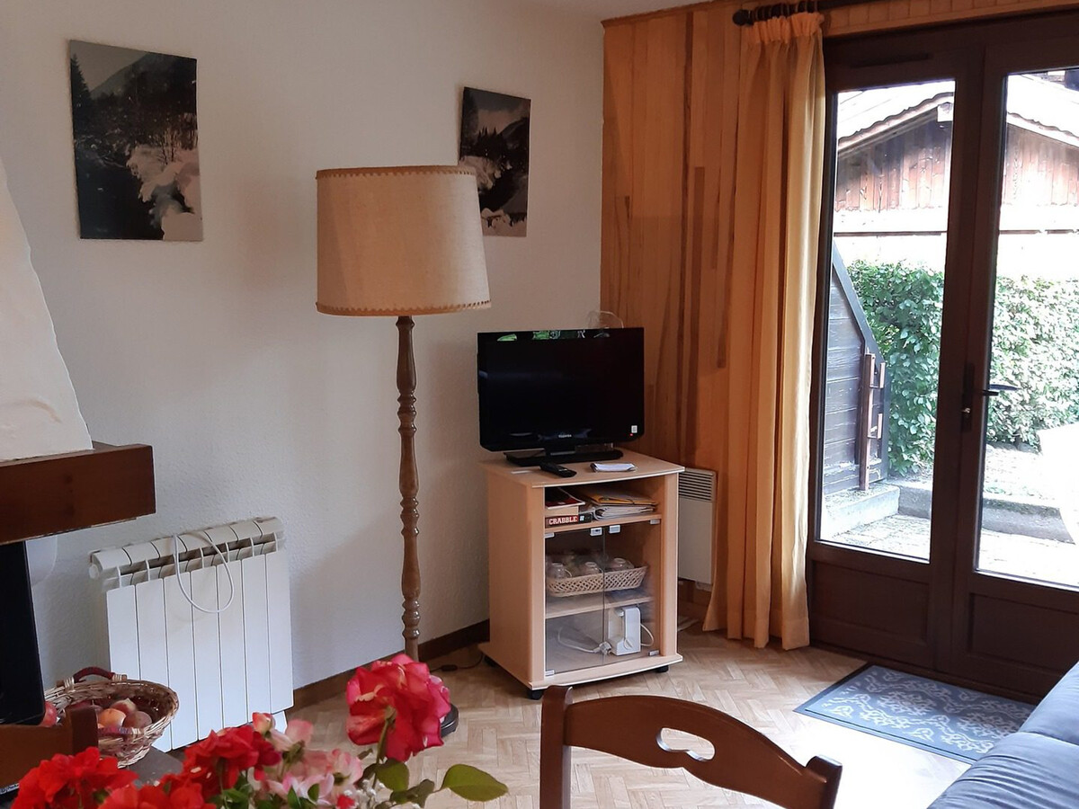 T2 rez-de-jardin Chamonix, vue Mont-Blanc et parking - Photo 4