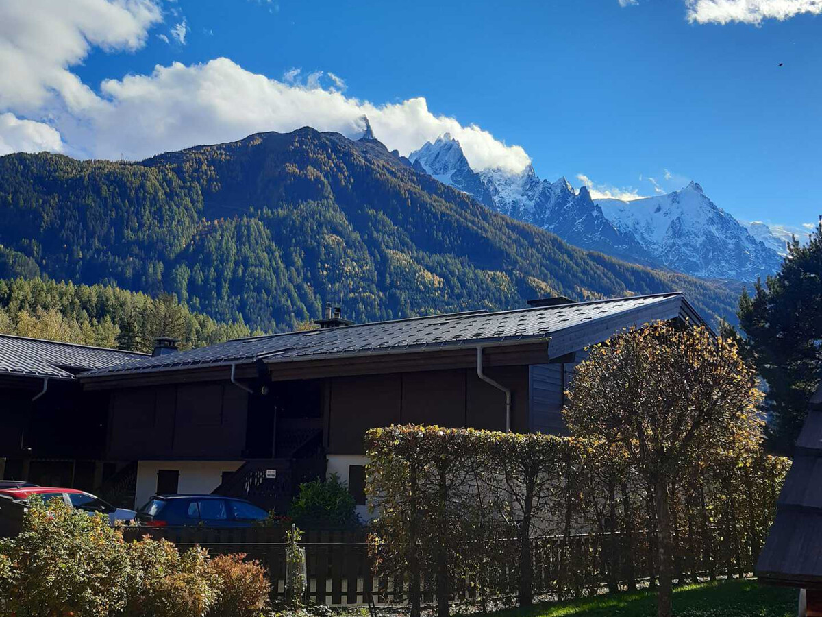 T2 rez-de-jardin Chamonix, vue Mont-Blanc et parking - Photo 9