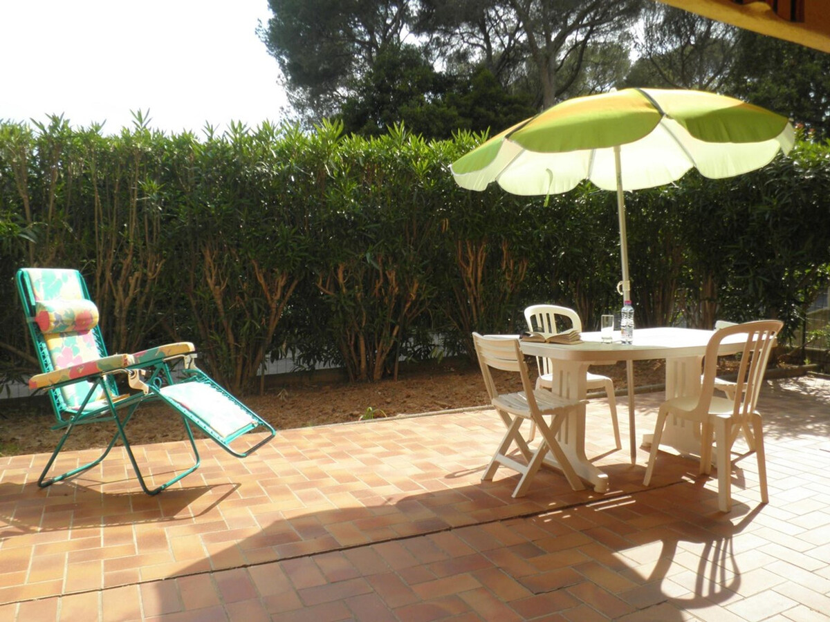 Appartement 3P rez-de-jardin, piscine et plage à 600m - Photo 2