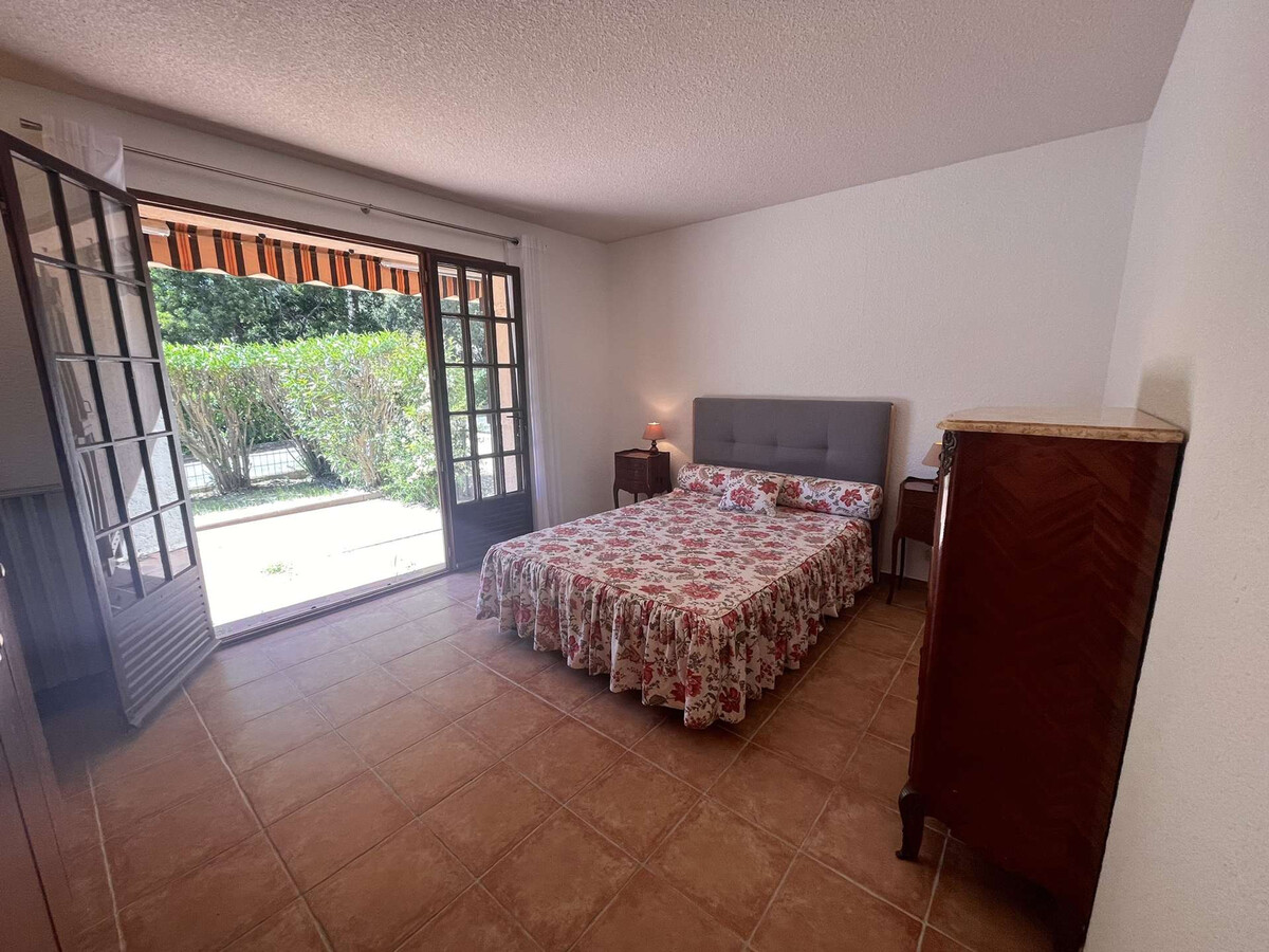 Appartement 3P rez-de-jardin, piscine et plage à 600m - Photo 5