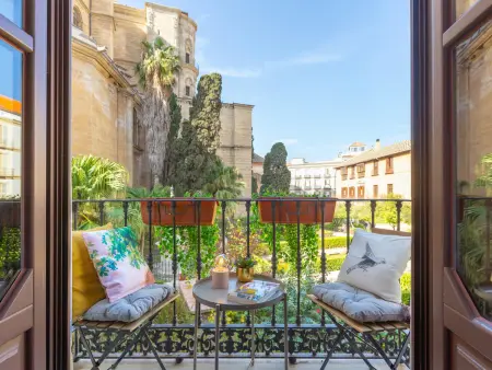Location appartement à Málaga, Exceptionnel 3 pièces lumineux à côté de la cathédrale de Malaga, avec balcons et WiFi haut débit
