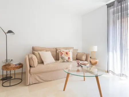 Location appartement à Málaga, Appartement Confortable au Cœur de Malaga avec Balcon – Proche Monuments et Musées