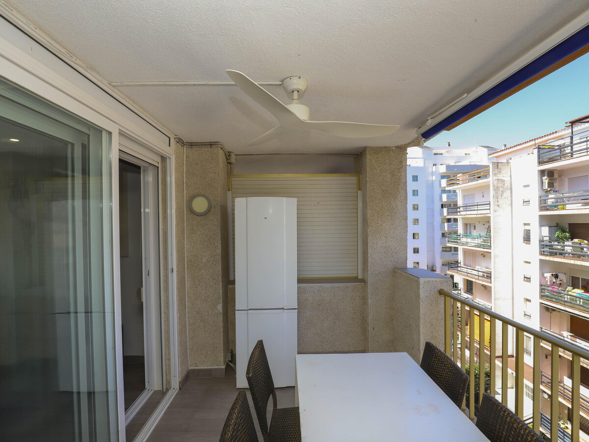 Appartement contemporain 2ch, terrasse et piscine à Salou - Photo 4