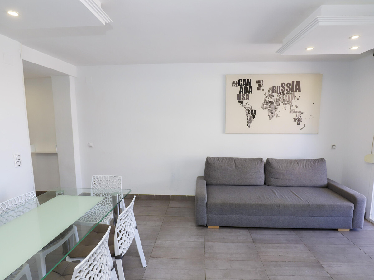 Appartement contemporain 2ch, terrasse et piscine à Salou - Photo 7