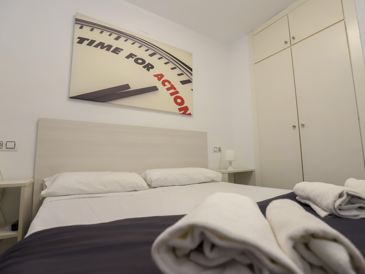Appartement contemporain 2ch, terrasse et piscine à Salou - Photo 10