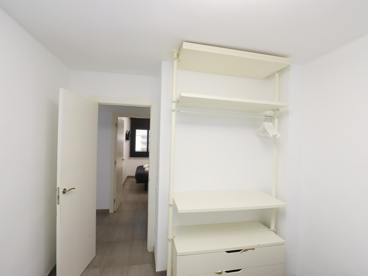 Appartement contemporain 2ch, terrasse et piscine à Salou - Photo 16