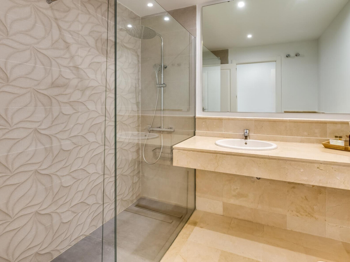 Appartement bohème tropical avec piscine, Golden Mile Marbella - Photo 12