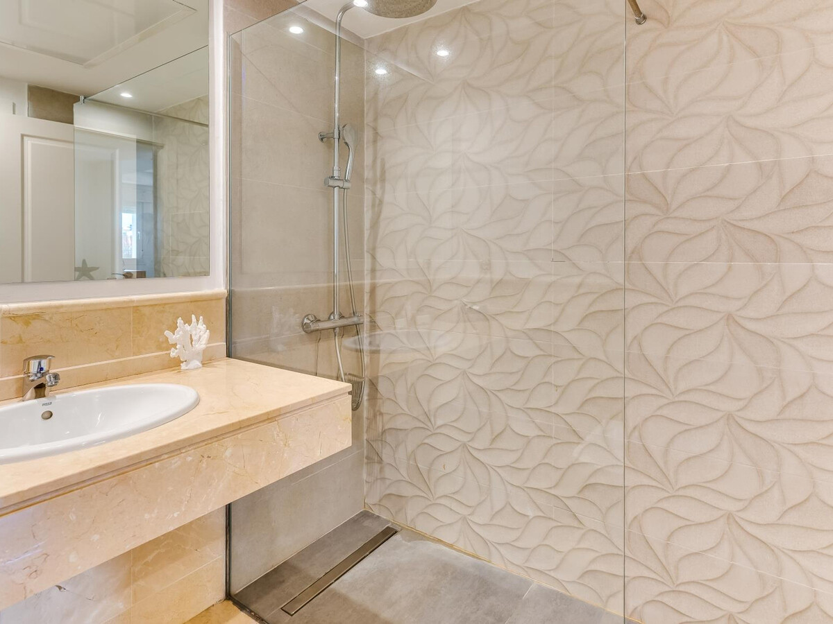 Appartement bohème tropical avec piscine, Golden Mile Marbella - Photo 15