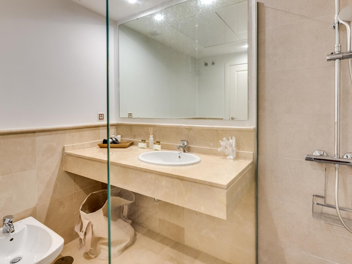 Appartement bohème tropical avec piscine, Golden Mile Marbella - Photo 16