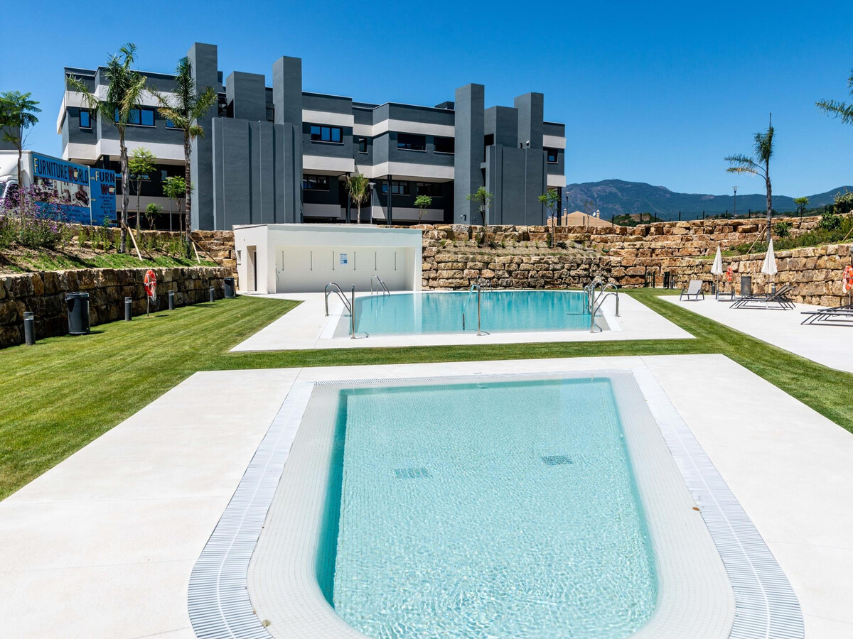 Appartement de luxe à Estepona avec piscine et spa - Photo 4