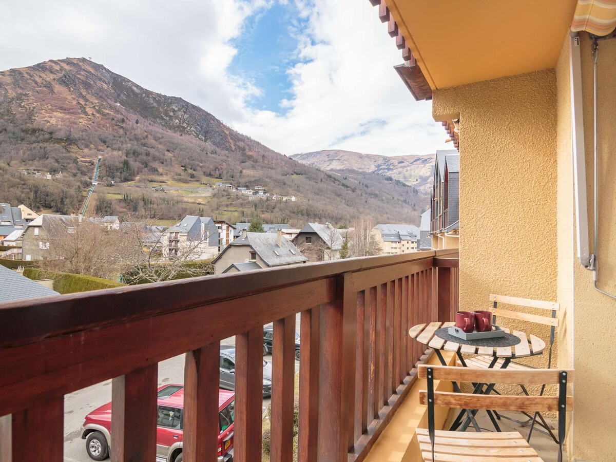 Appartement 6 personnes Saint-Lary, balcon montagne et parking - Photo 5