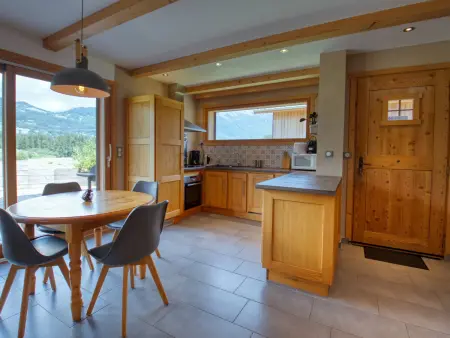 Duplex 2 chambres, grande terrasse vue montagnes : photo 4