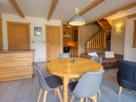 Duplex 2 chambres, grande terrasse vue montagnes : photo 6