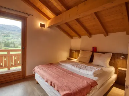 Duplex 2 chambres, grande terrasse vue montagnes : photo 8