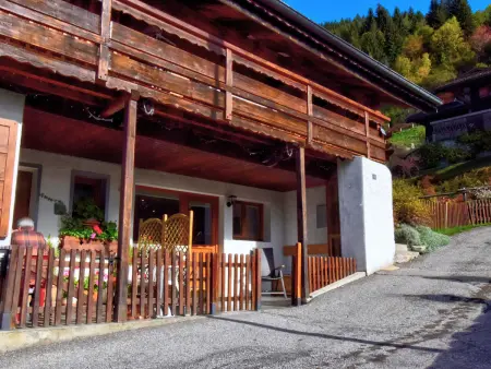 Studio 43m² Morzine, navette pistes à 200m, cour privée : photo 4