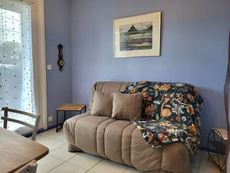 Studio avec terrasse, parking et accès plage : photo 2