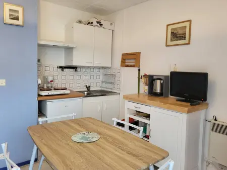 Studio avec terrasse, parking et accès plage : photo 3