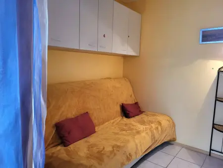 Studio avec terrasse, parking et accès plage : photo 4