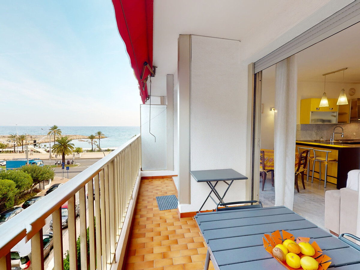 Grand 2 pièces climatisé avec terrasse et garage à Menton - Photo 1