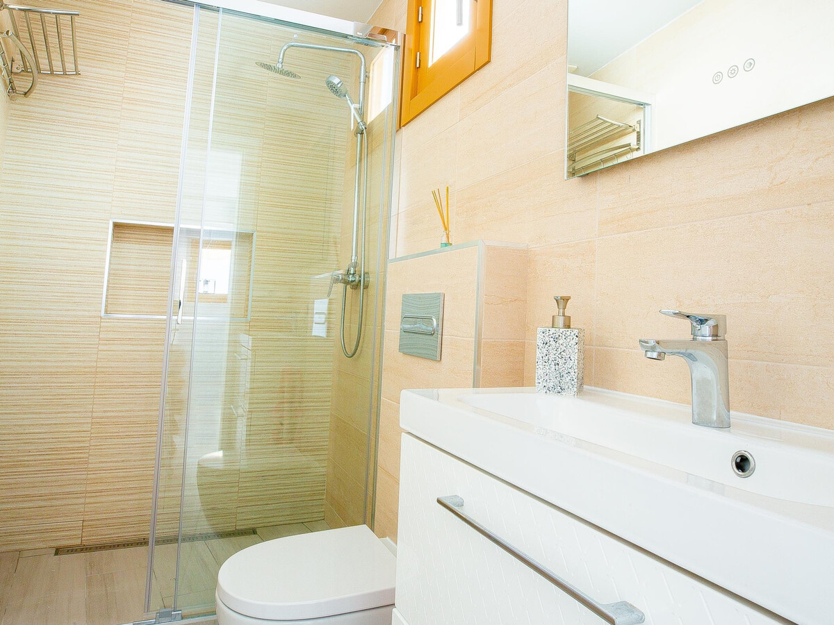Penthouse duplex avec jacuzzi, centre historique Estepona - Photo 18