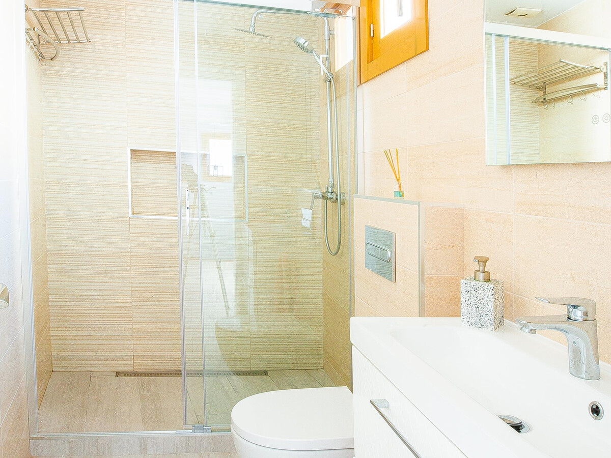 Penthouse duplex avec jacuzzi, centre historique Estepona - Photo 23