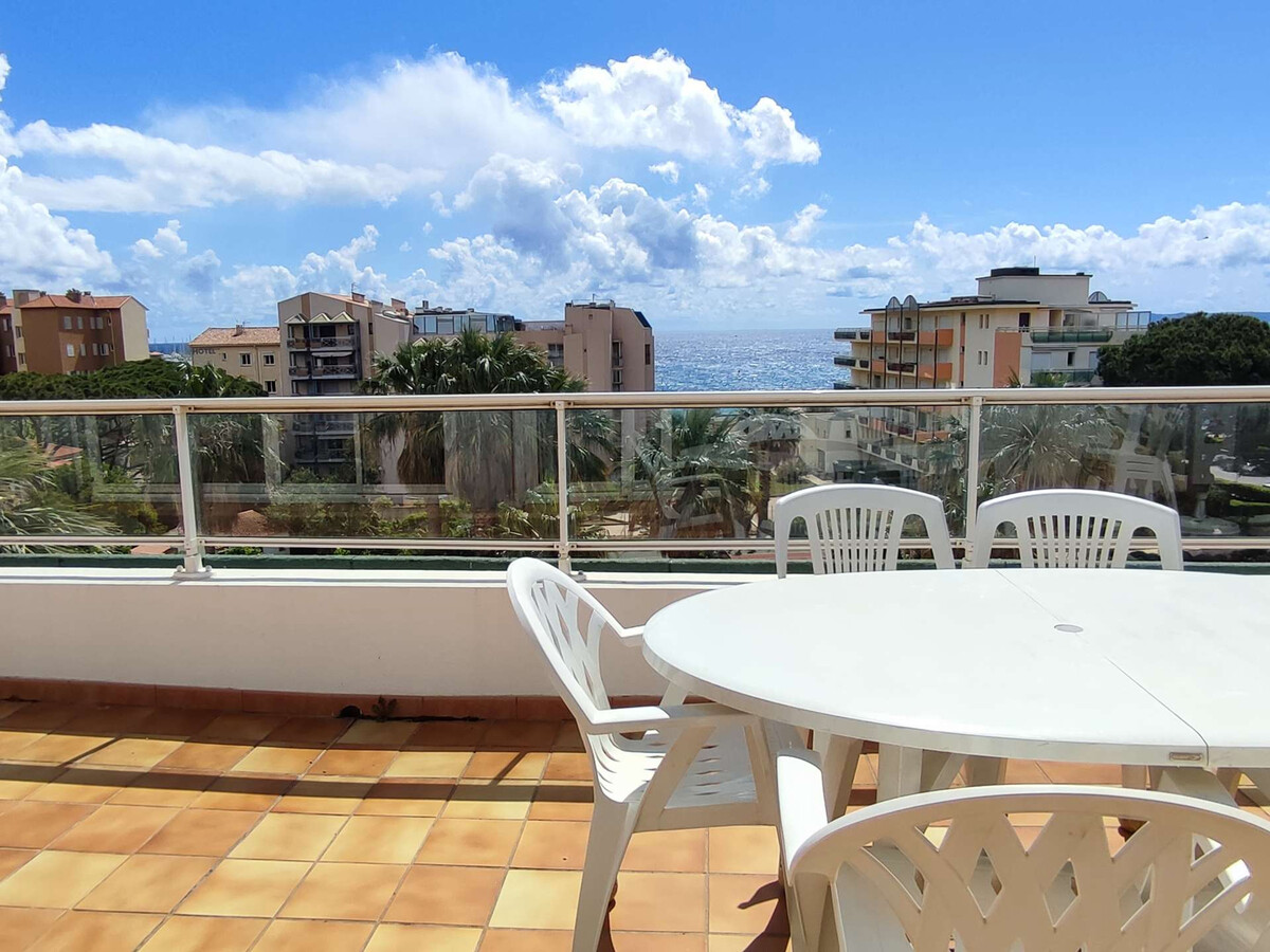 Appartement T3 solarium terrasse vue mer Le Lavandou - Photo 16