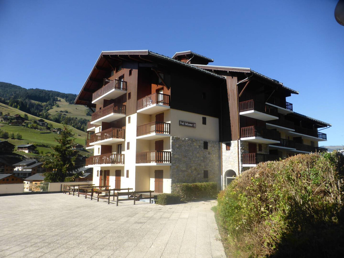 Studio cabine 25m² à 50m des pistes, piscine été - Photo 4