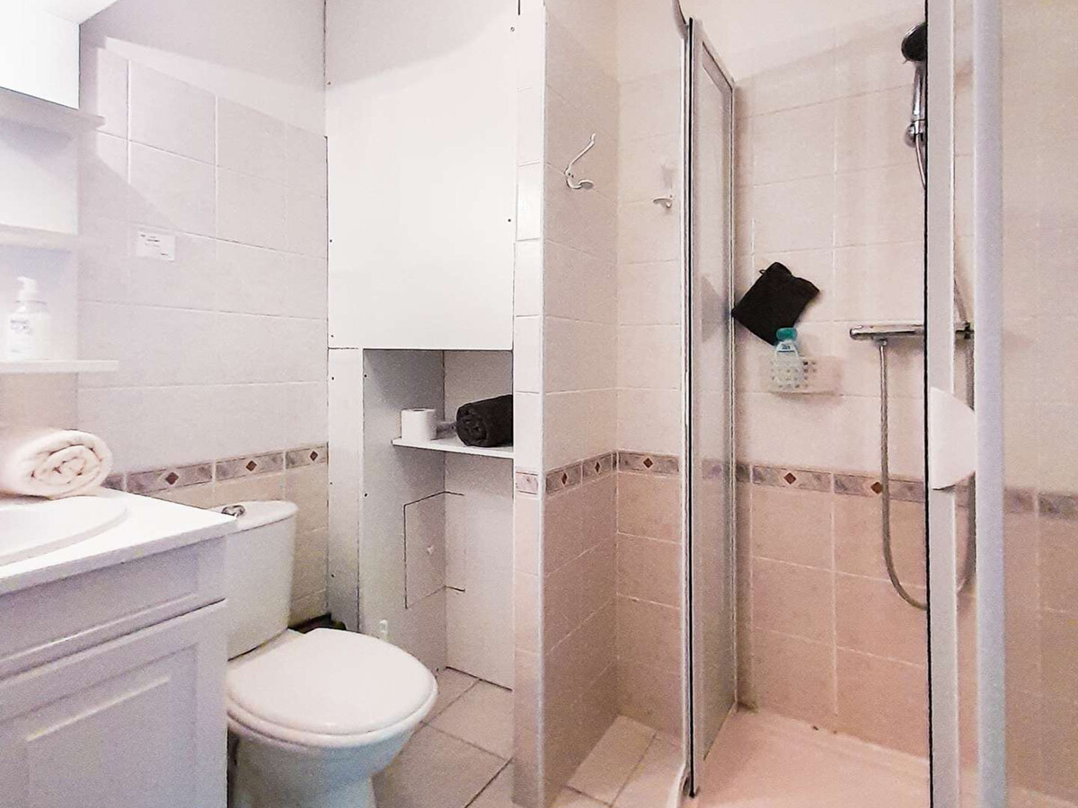 Studio cabine 25m² à 50m des pistes, piscine été - Photo 6