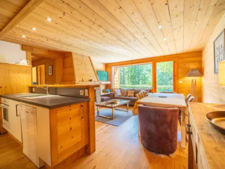 Location appartement à La Clusaz, Appartement 3 chambres avec cheminée, terrasse et parking à La Clusaz