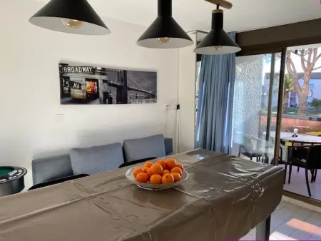 Studio Cabine 4 pers. avec terrasse lac et piscine : photo 16