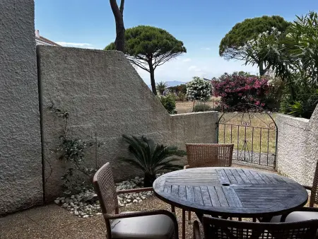 Appartement 2 pièces avec terrasse et piscine au Barcarès : photo 2